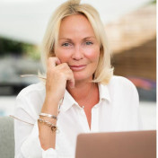 freiberufler Strategische Kommunikatorin & Umsetzerin im Wandel auf freelance.de