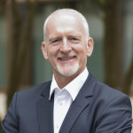 Freiberufler -Senior Executive Partner