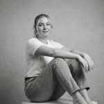 Freiberufler -Medienproduzentin / Brand Designer