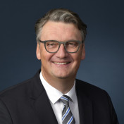 freiberufler Berater Strategie, Transformation, Restrukturierung und Projektmanagement auf freelance.de