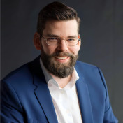 freiberufler Strategischer Berater Künstliche Intelligenz mit Tech M&A Hintergrund (ex. PwC) auf freelance.de