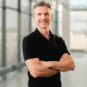 freiberufler ex CFO, ex Head of M&A, ex Investmentbanking | > 17 Jahre internationale Berufserfahrung auf freelance.de