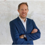 freiberufler International erfahrener Unternehmensberater, Projektmanager und PMO in Carve-Outs, Post-Merger-Integration-, Digital Transformation- und Restrukturierungsprogrammen u.a. auf freelance.de