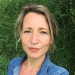 Freiberufler -Kommunikationsdesginerin (B.F.A.)