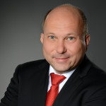 Freiberufler -Geschäftsleiter Finanzen, Experte IFRS