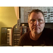 freiberufler electroNiki`s Universum auf freelance.de