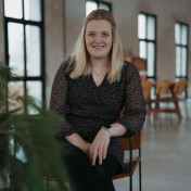 freiberufler Grafikdesignerin für Print- und Digitalmedien auf freelance.de