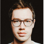 Freiberufler -Retouch Aritst & Fotograf (Still)