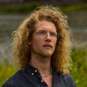 freiberufler 15+ Years Expert Tech Generalist | Senior Full Stack Engineer | Product Builder | Tech Advisor |  | Co-Founder of a Tech NGO auf freelance.de