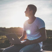 freiberufler Brand Designer · Art Director auf freelance.de