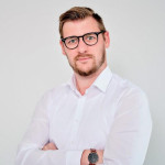 Freiberufler -Roboter- und SPS - Programmierer