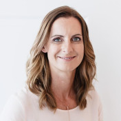 freiberufler Strategische Beraterin für KI-gestützte Lern- und Business-Systeme auf freelance.de