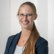 freiberufler Online Marketing & Social Media Managerin | comWEdia OHG auf freelance.de