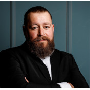 freiberufler Senior Cloud Architect |  AI Solutions | Migrations-, Integrations- & KI-Projekte im Enterprise-Umfeld auf freelance.de