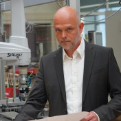 freiberufler Senior Battery Consultant mit 20+ Jahren Erfahrung auf freelance.de