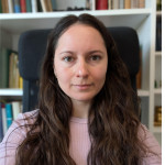 Freiberufler -Übersetzerin, Texterin, Dichterin