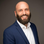 Freiberufler -IT Service Administrator | Digital Marketing & AI Ads Specialist