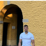 Freiberufler -Dualer BWL Student