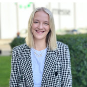 freiberufler Selbstständige Marketing- und KI-Beraterin | Web Development | AI-gestützte Strategien“ auf freelance.de