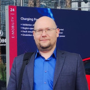 freiberufler Senior R&D Engineer | Power Electronics, Control Systems, Digital Twins, HIL Validation auf freelance.de