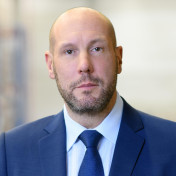 freiberufler CEO Europe, SVP & President Europe auf freelance.de