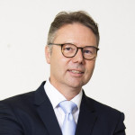 Freiberufler -Diplom-Mathematiker und KI-Experte