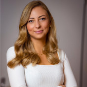 freiberufler Freelancerin für digitales Marketing | Content. Social Media. Google Ads | Für Selbstständige & kleine Unternehmen mit großer Message. auf freelance.de