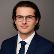 freiberufler Full-Stack Entwickler mit Fokus auf Web, Systemarchitektur & KI auf freelance.de