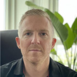 Freiberufler -Recruiter, Headhunter, Active Sourcer. Schwerpunkt IT, seit 2007, 25000 IT Kandidaten im Netzwerk