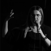 freiberufler Creative Copywriter | Comedienne | Anti-Discrimination Trainer auf freelance.de