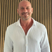 freiberufler Brand & Marketing Creator | CEO | Experte für Markenentwicklung & digitale Prozesse auf freelance.de