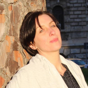 freiberufler Zweisprachige Sprecherin & Voice-Over Artist (DE/PL) | Studioaufnahmen für Marken, Coaching & Wellbeing auf freelance.de