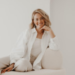 Freiberufler -Grafikdesignerin & Fotografin