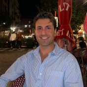 freiberufler Head of Sales & Marketing: Grafikdesign (Prints aller Arten, online oder offline), Webdesign, Social Media Management, Branding (CI & CD) auf freelance.de