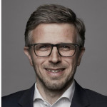 Freiberufler -Dr. J. K., CFA, Senior Manager