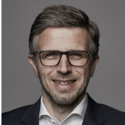 freiberufler Dr. J. K., CFA, Senior Manager auf freelance.de