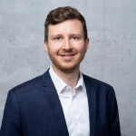 Freiberufler -Unternehmens- und Steuerberater mit Schwerpunkten Steuergestaltung, Transaktionsberatung, Strategie