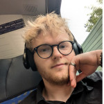 Freiberufler -Intermedia- und Kommunikationsdesigner