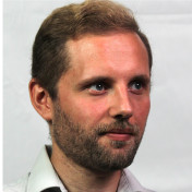 freiberufler Fullstack Webdeveloper & Designer | Spezialist für KI-Integration (RAG, Agents, Voice) & Branding auf freelance.de