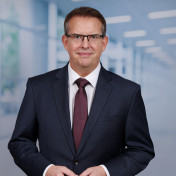 freiberufler Senior Service Director | Interim Manager | Technical Support Manager | International (Europa) | Transformation, Reorganisation, Prozessoptimierung, Outsourcing, Projektmanager auf freelance.de