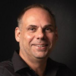 Freiberufler -IT-Forensiker und Sachverständiger in der Beweissicherung, Schwerpunkt Mobilgeräte-Forensik