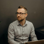 Freiberufler -Projektleiter · Produktdigitalisierung · Datenmigration