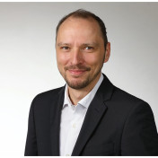 freiberufler Go-to-Market & Growth Marketing Leader | Digitale B2B-Strategien | KMU- & EMEA-Expansion auf freelance.de