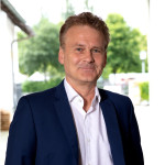 Freiberufler -Projektmanager und Sachverständiger für Schäden an Gebäuden