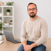 freiberufler SEO- & Content-Stratege für KI-Sichtbarkeit und Unternehmensblogs auf freelance.de