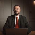 Freiberufler -React-/Python-Entwickler für Webanwendungen, Websites und interne Tools