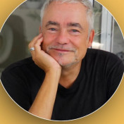 freiberufler Texter & technikaffiner Gestalter auf freelance.de