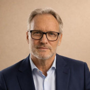 freiberufler Senior Projektmanager HR DMS und TÜV zertifizierter Manager für angewandte KI-Transformation auf freelance.de