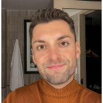 Freiberufler -Brand & Digital Designer mit starkem Marketing-Background