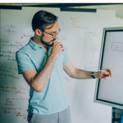 freiberufler Full-Stack Developer | Vue.js | TypeScript | FastAPI (Python) | C# | REST APIs | MongoDB | Docker auf freelance.de